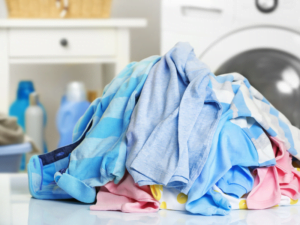 6 Tips to Make Your Laundry Routine Natural and Non-Toxic